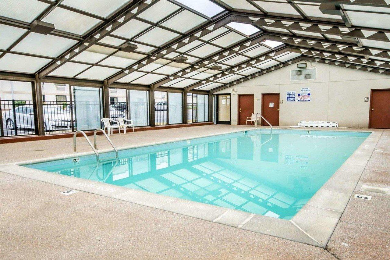 Econo Lodge London Extérieur photo