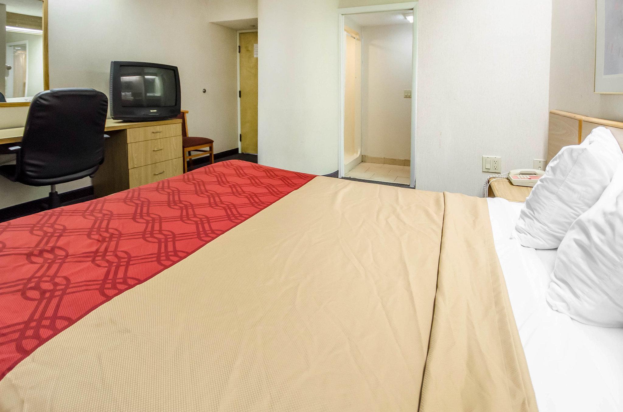 Econo Lodge London Extérieur photo