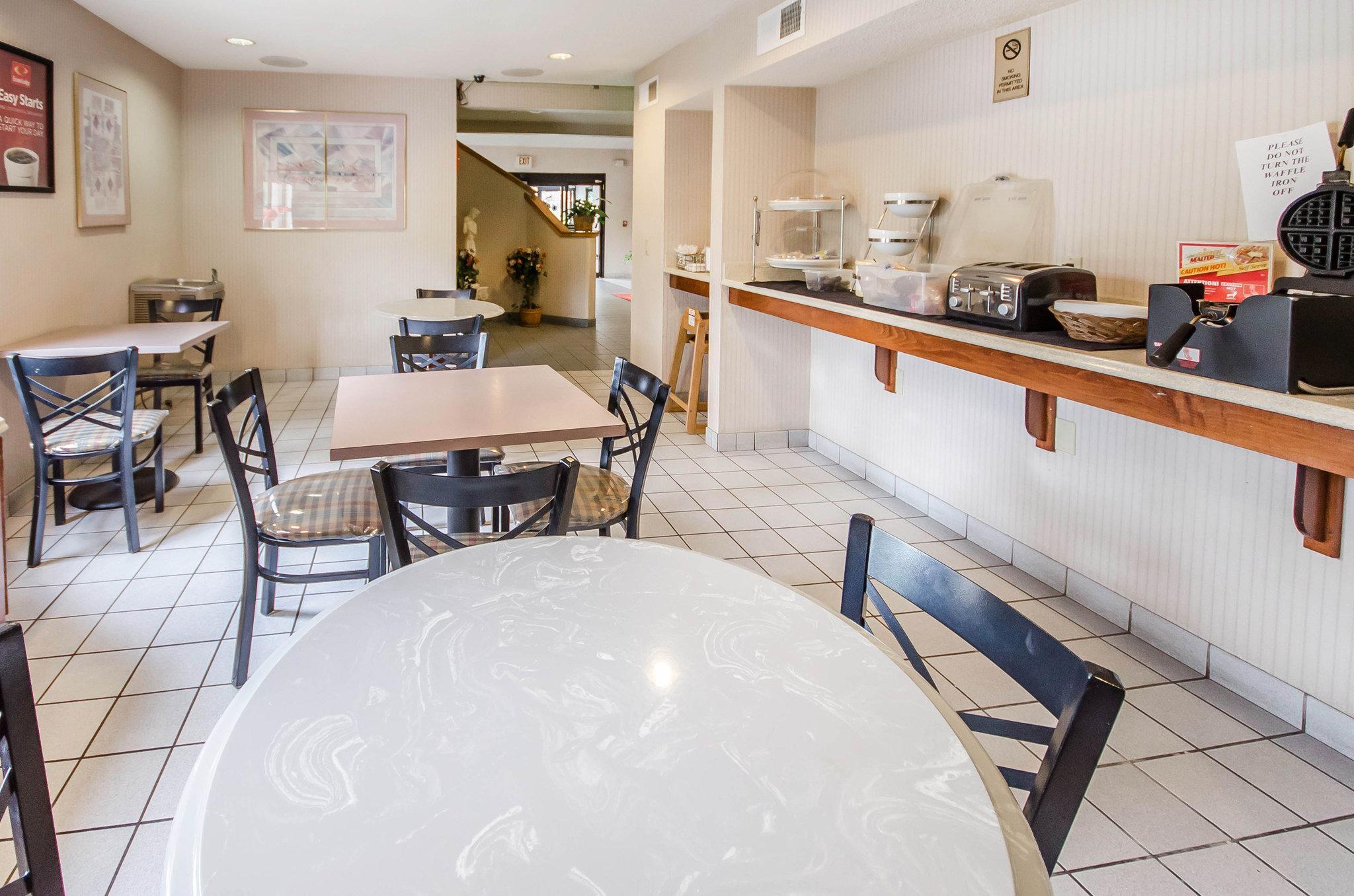 Econo Lodge London Extérieur photo