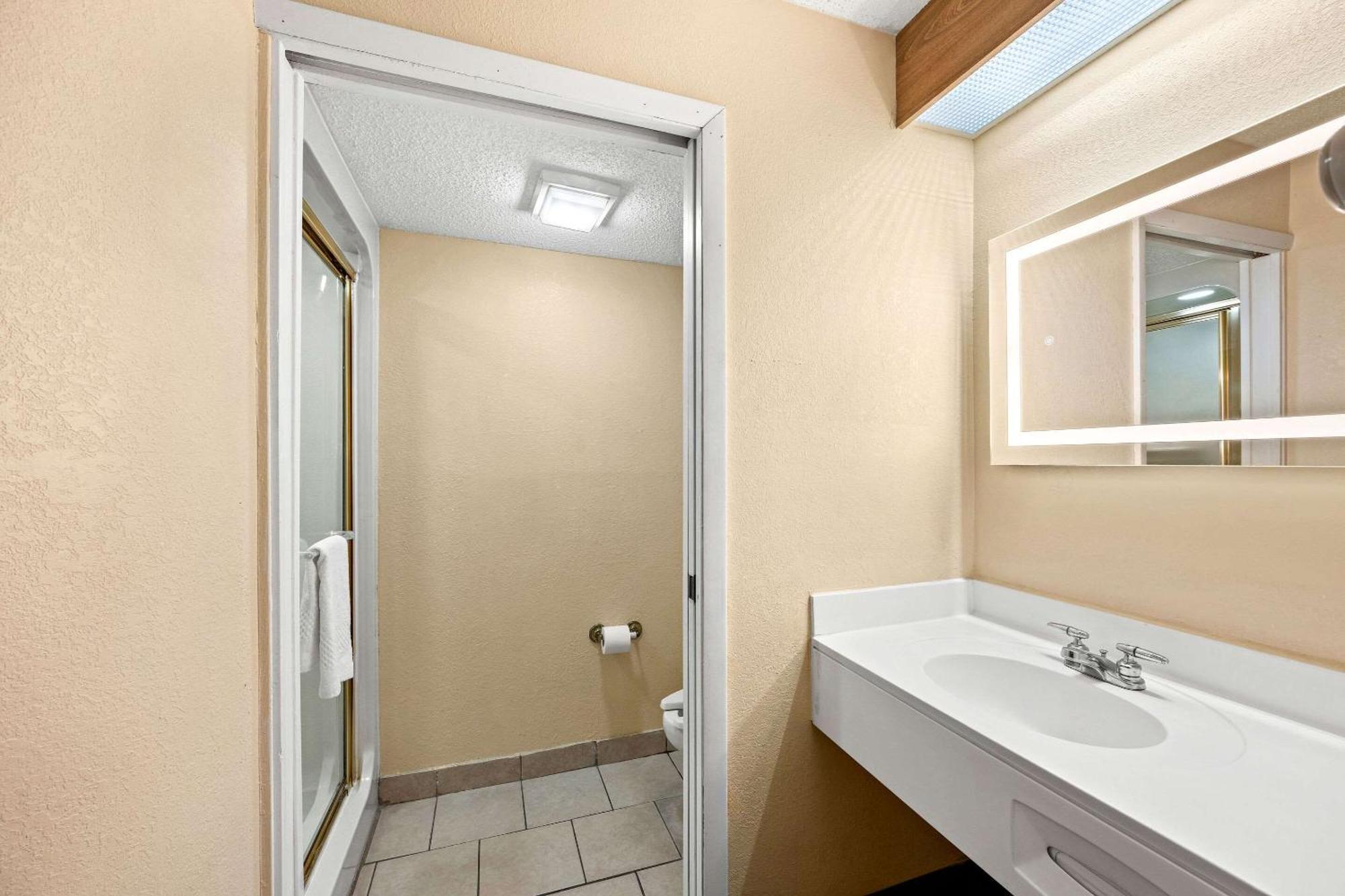 Econo Lodge London Extérieur photo